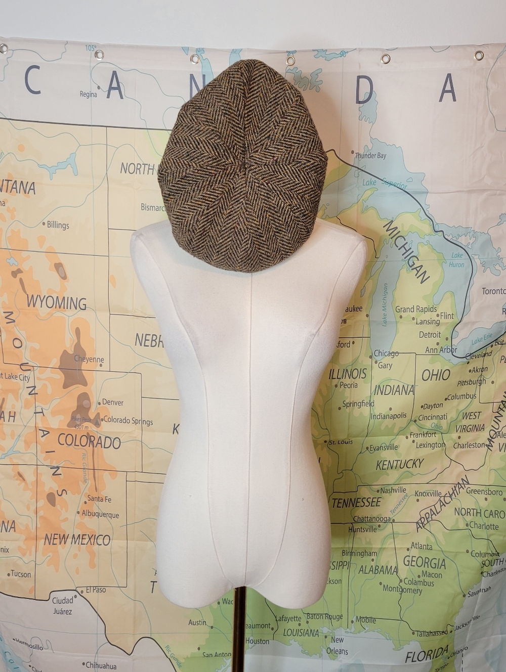 L.L. Bean Hanna Hats From Ireland Newsboy Cap Hat In Brown Tweed Flat Cap
